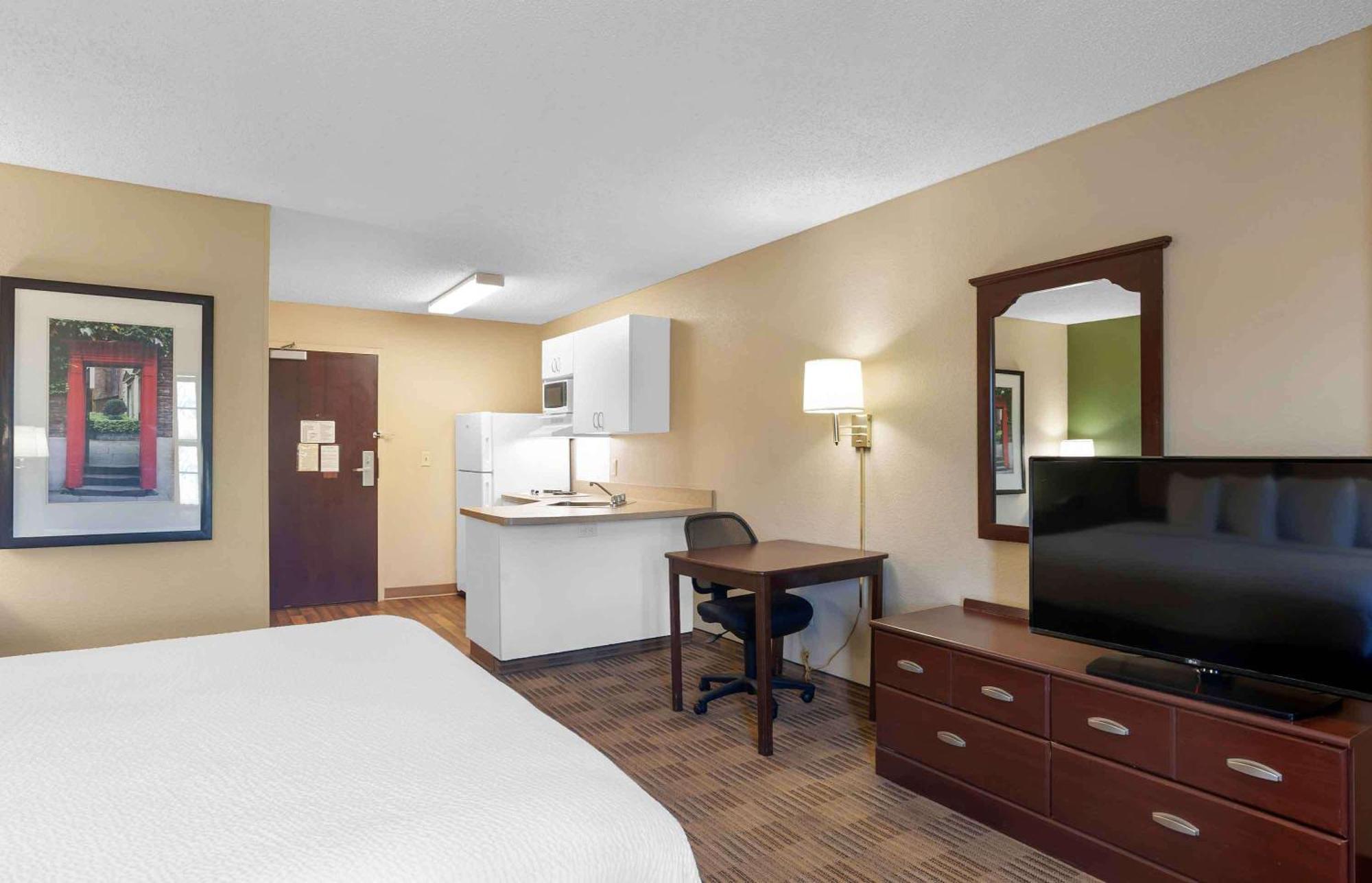 Extended Stay America Suites - Orange County - Huntington Beach Exterior photo