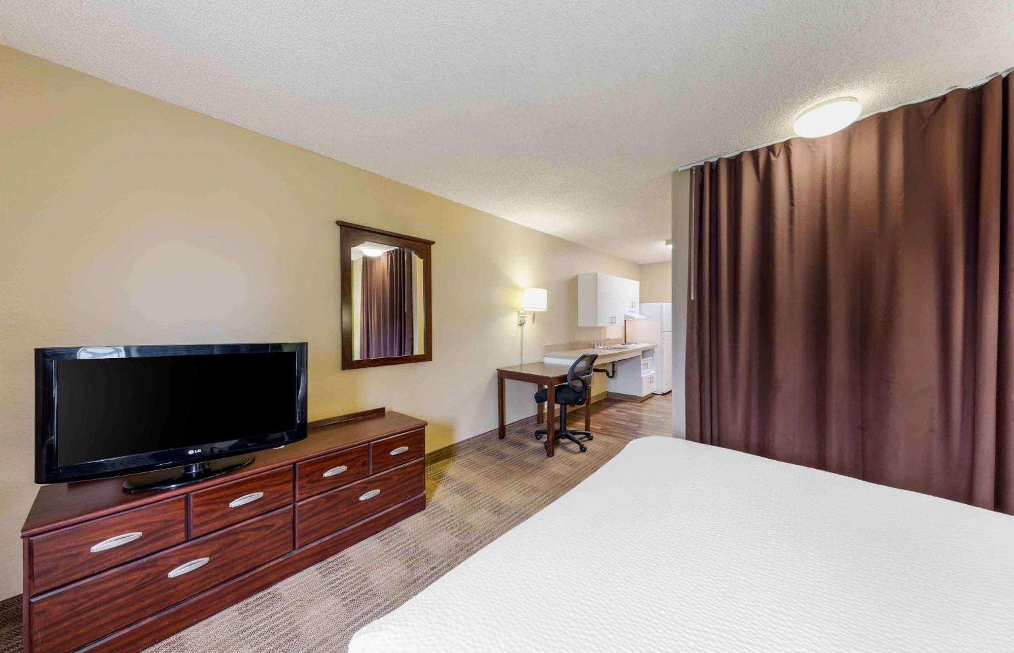Extended Stay America Suites - Orange County - Huntington Beach Exterior photo